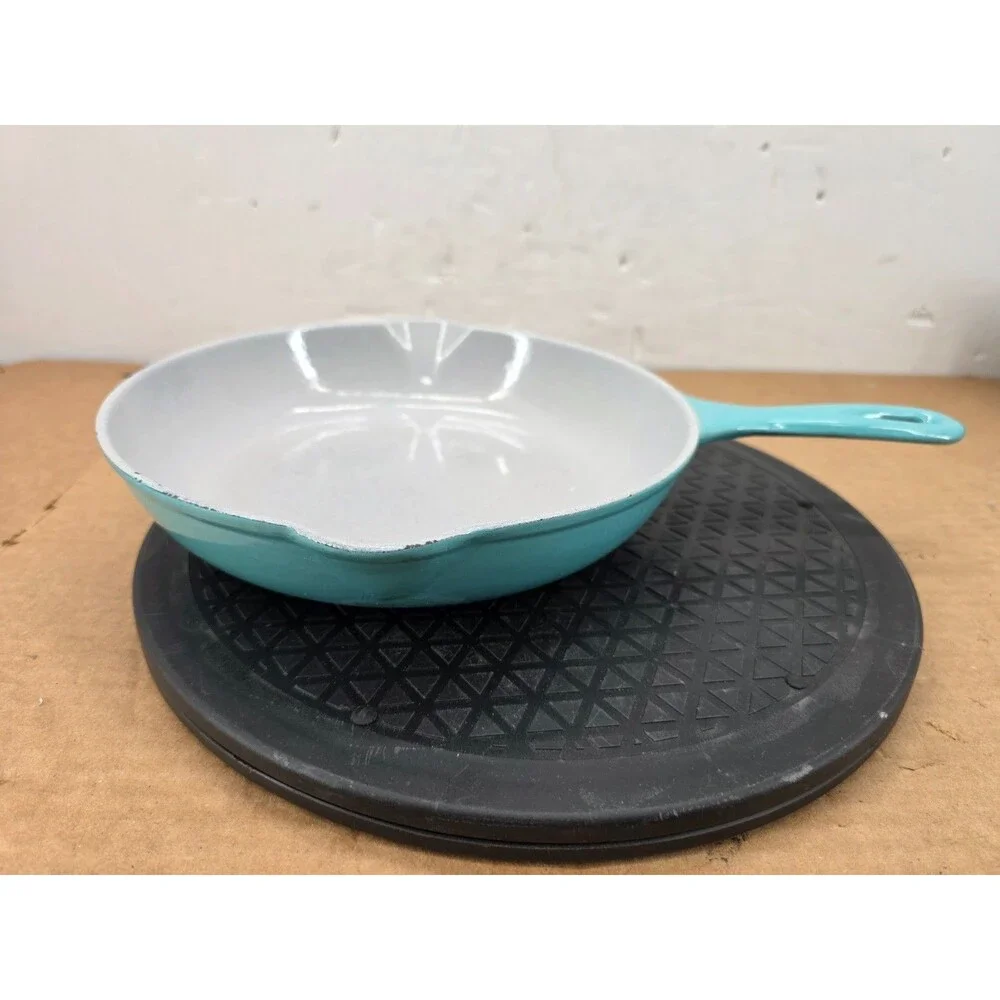 Vintage LE CREUSET Cast Iron Enamel Skillet Pan Turquoise 8 1/2